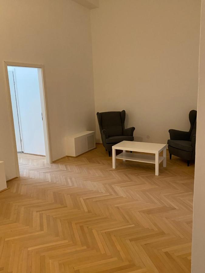 Palais Palffy Apartment Виена Екстериор снимка